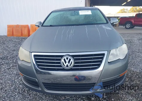 2007 Volkswagen Passat 2.0T/Wolfsburg Edition from USA, damaged, VIN WVWAK73C17P009000